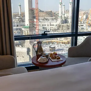 Hotel Al Safwah First Tower 1