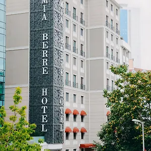 Mia Berre Hotel