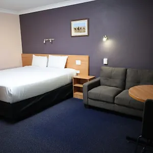 https://motel-sunpalms.queenslandhotels.net